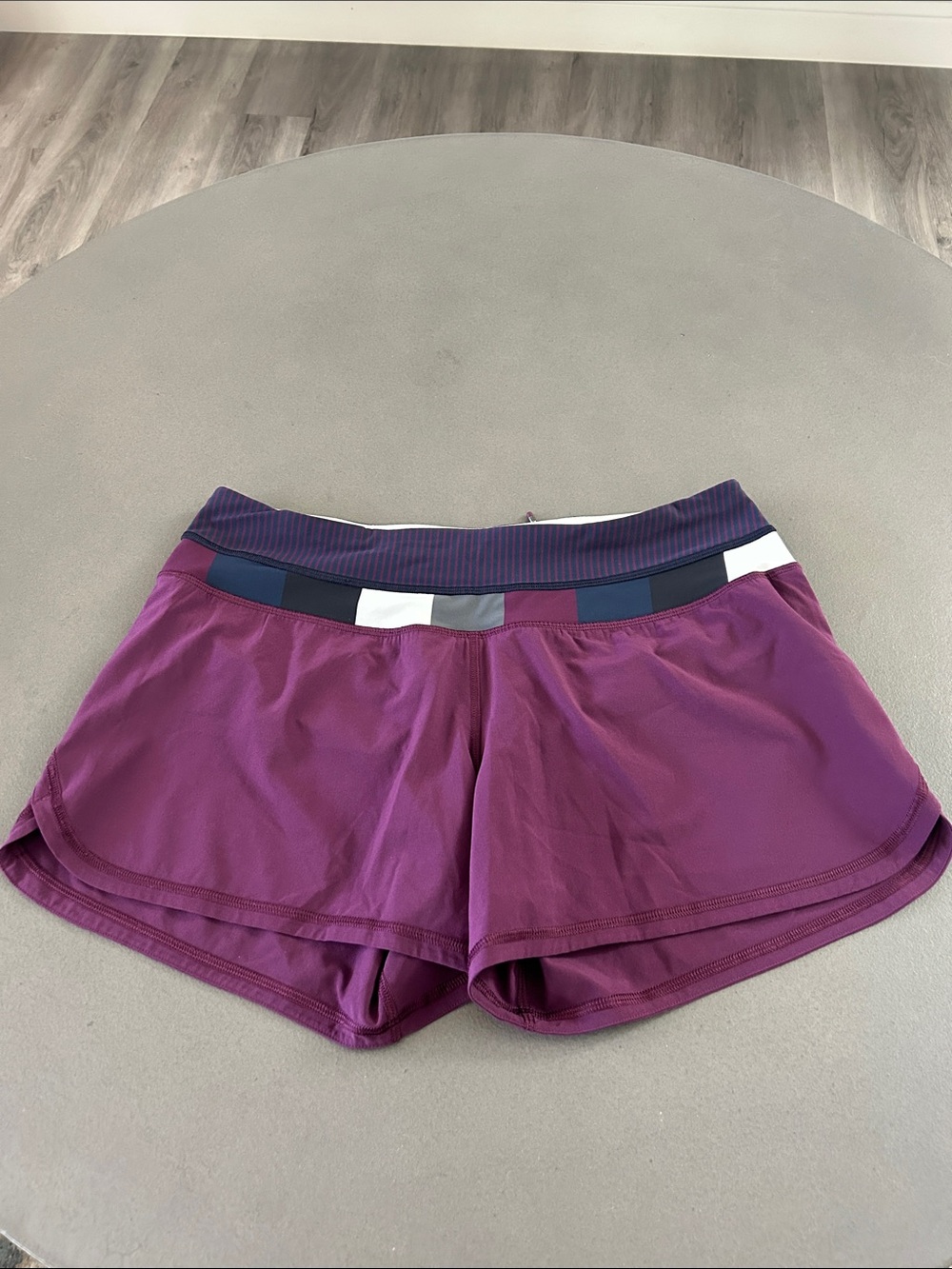 Lululemon Women’s Purple Athletic Running Shorts size 9